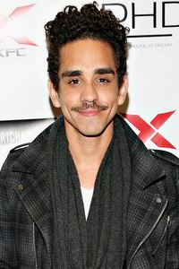   / Ray Santiago 