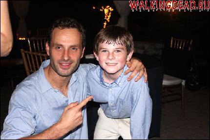 chandler_riggs_wallkingdead.ru_010 (604x403, 52 kБ...)