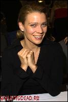 laurie_holden_wallkingdead.ru_024 (400x597, 30 kБ...)